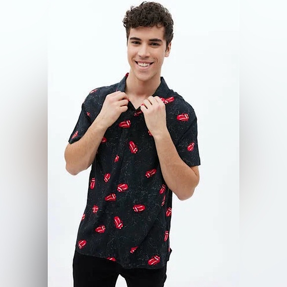 *NWT* Men’s Small Rolling Stones Button-Up - Picture 3 of 3